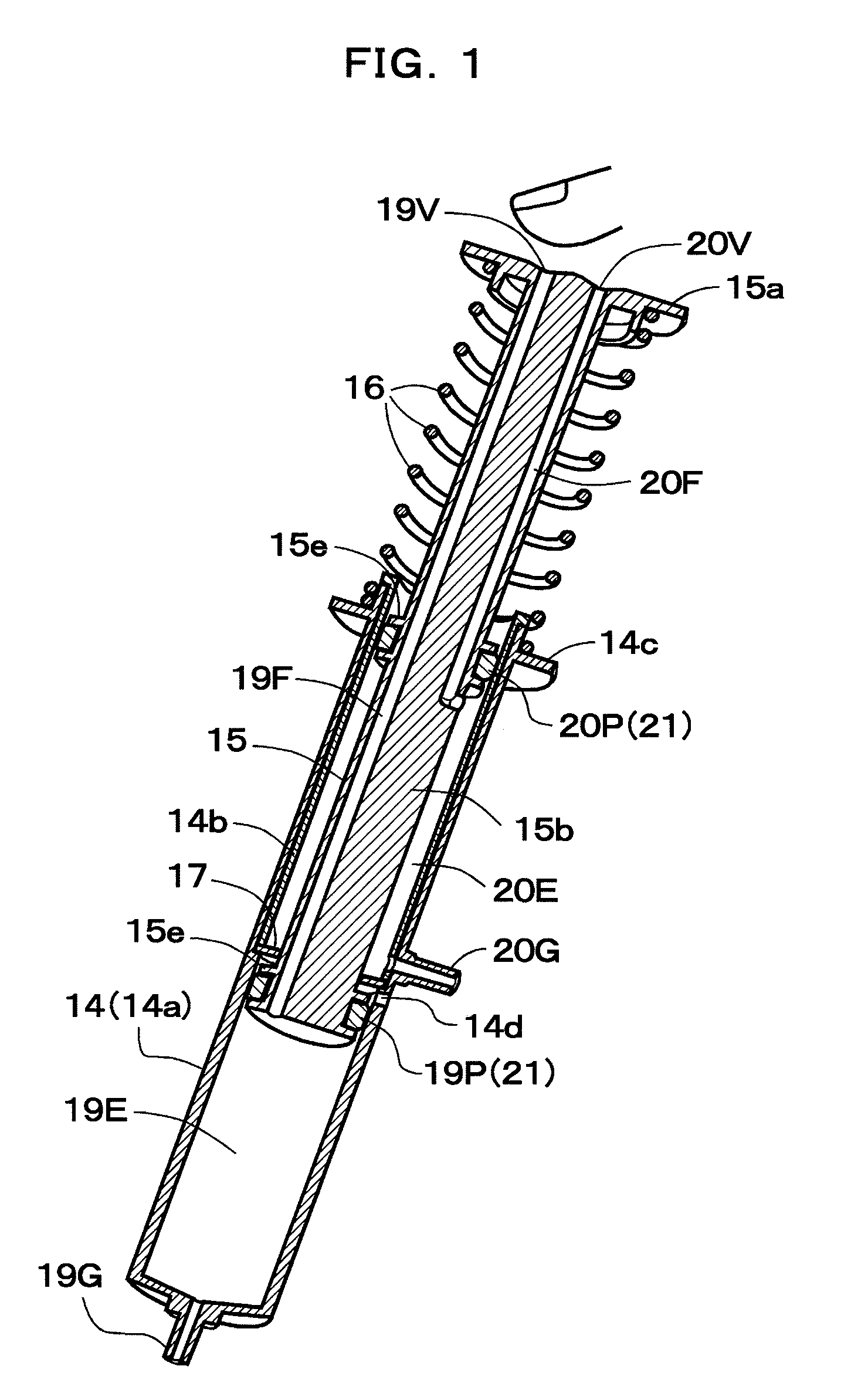 Automatic return syringe with ventilation paths for air and suction ports