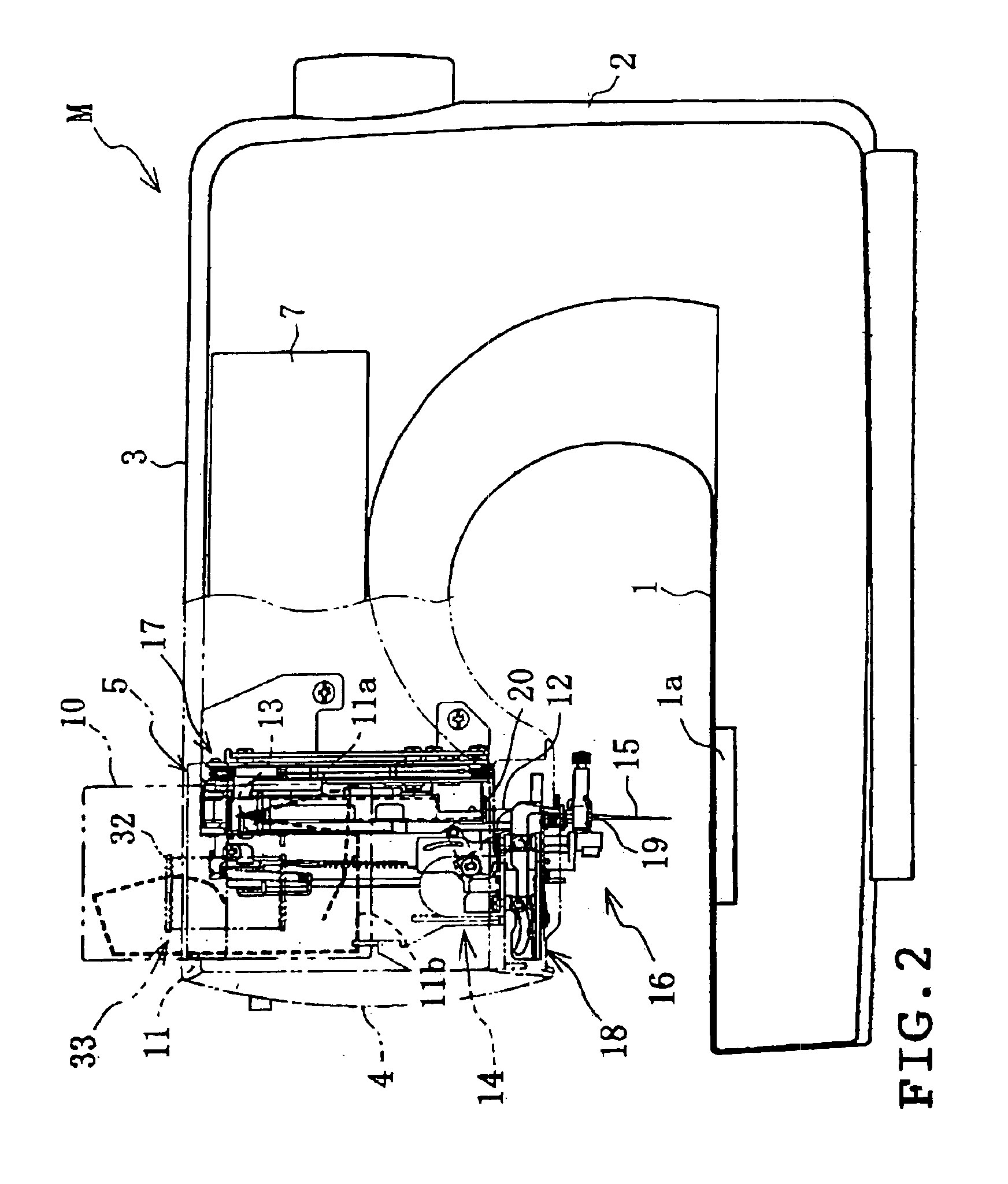Thread holding mechanism and sewing machine provided therewith