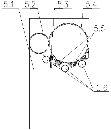 Picker applicable to high-impurity-content raw materials