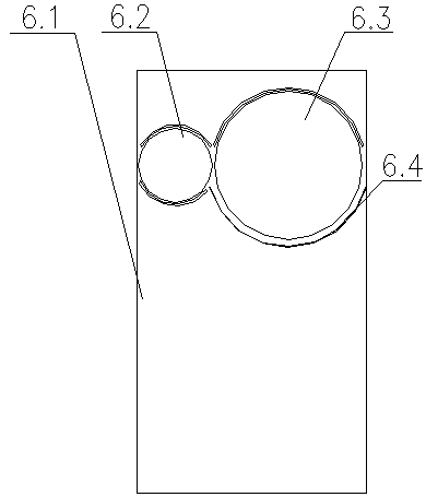 Picker applicable to high-impurity-content raw materials