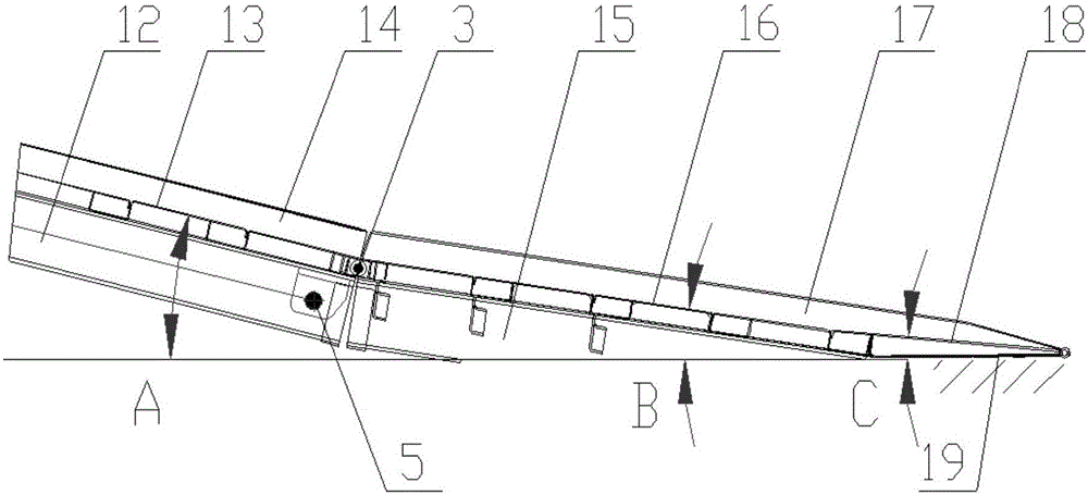 Three-stage platform carrying structure of wrecker