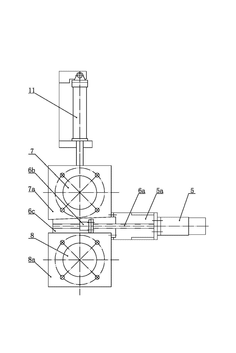 Gluing clearance adjustment system of carbon fiber prepreg machine