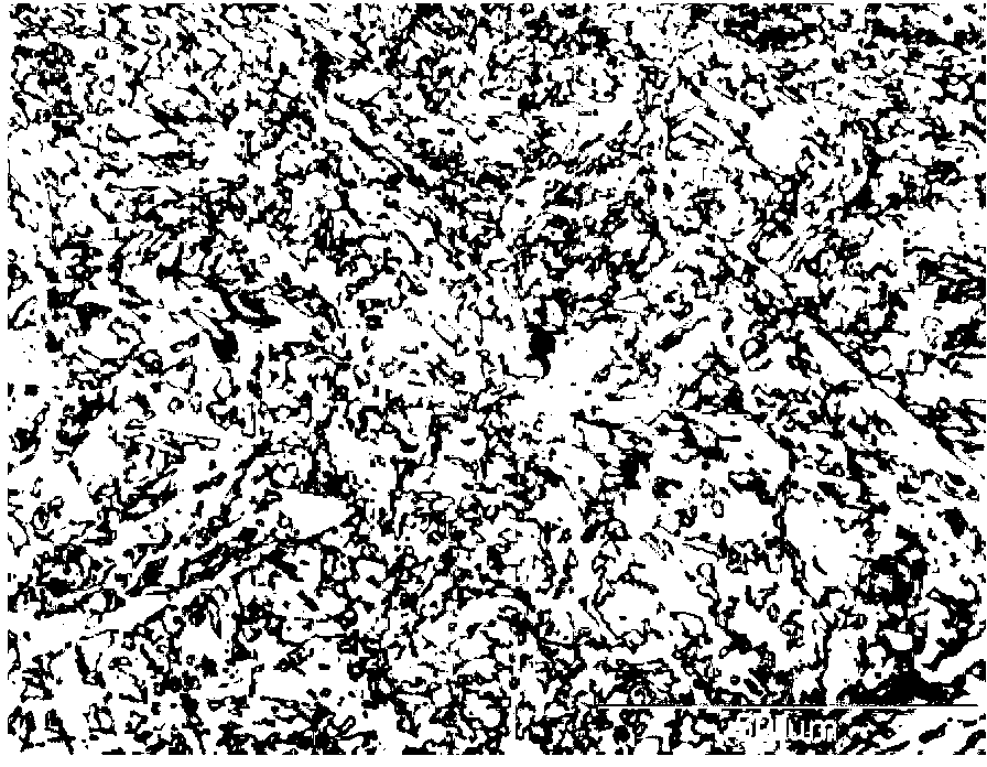 Method for eliminating medium-temperature island-shaped structures during normalization of 15NiCuMoNb5 steel