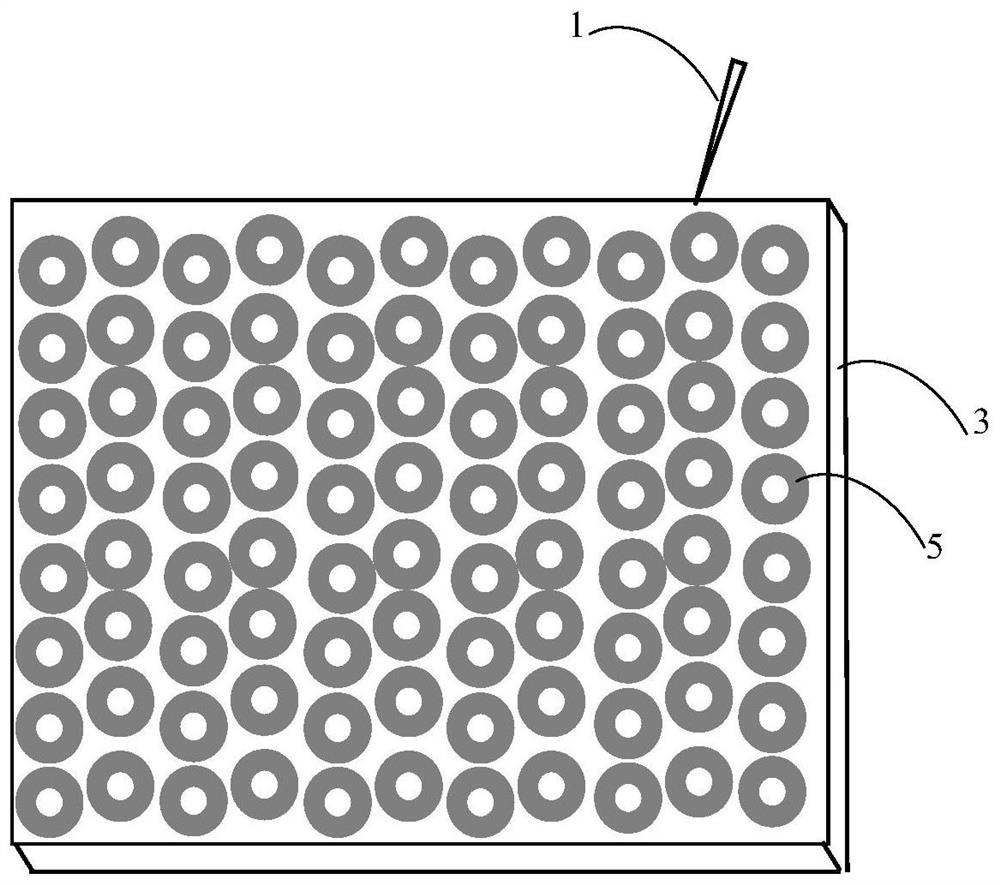 Dynamic frequency selective surface structure and preparation method thereof