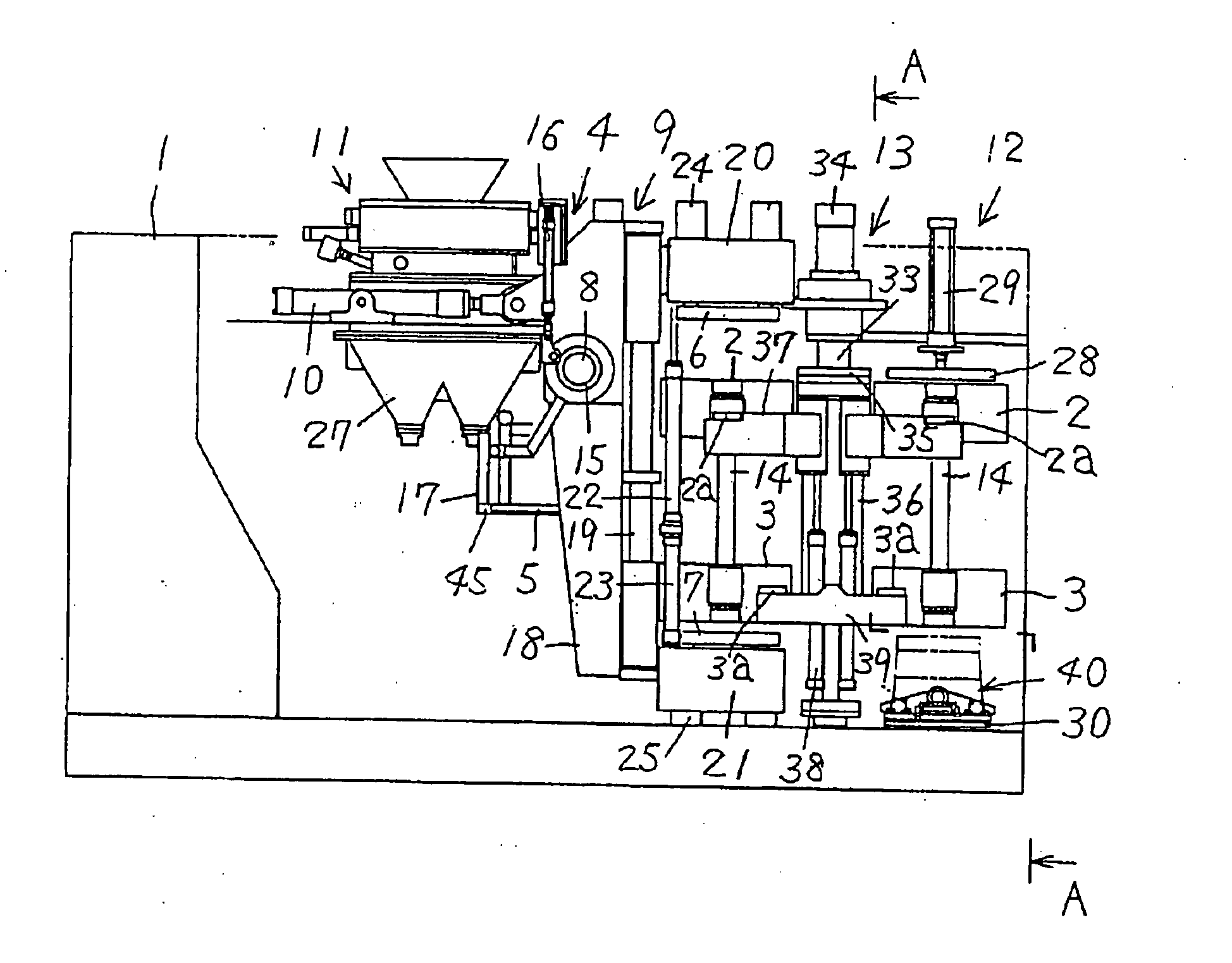 Method and apparatus for molding an upper and a lower mold having no flask, and a method for replacing a match plate used therefor
