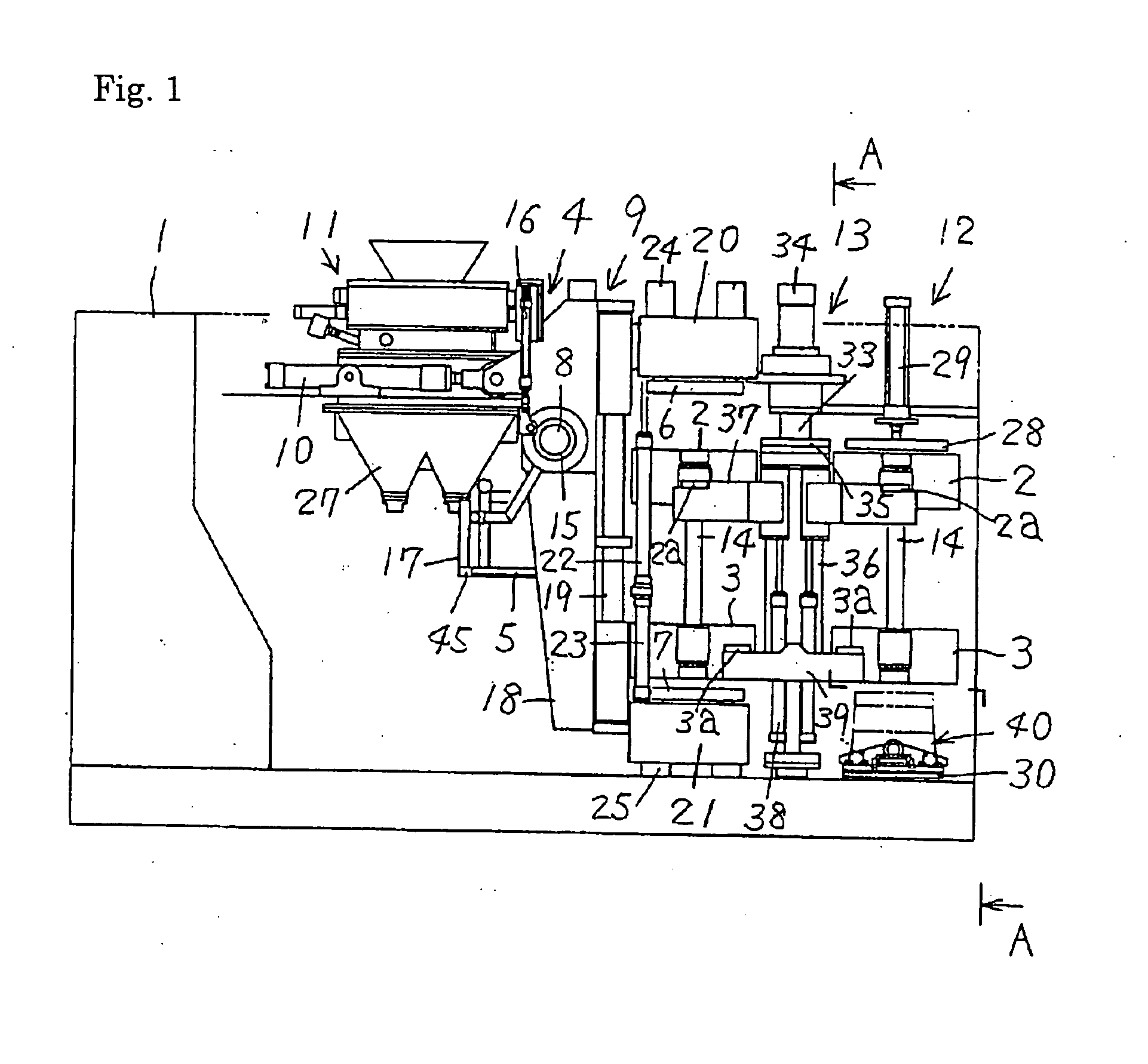 Method and apparatus for molding an upper and a lower mold having no flask, and a method for replacing a match plate used therefor