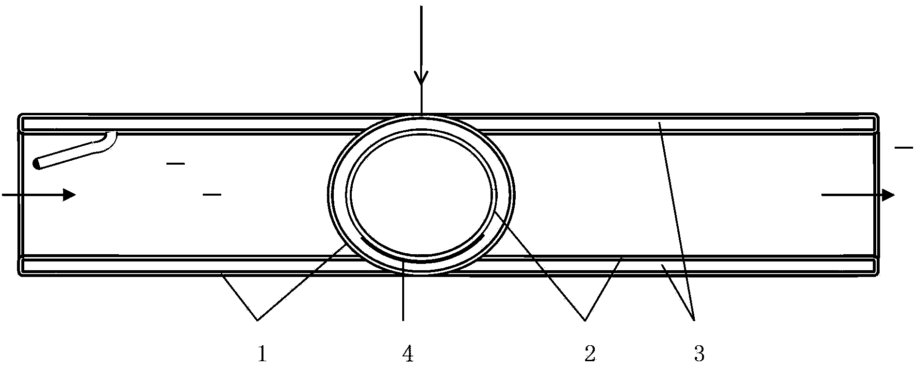 Straight-through vacuum heat collecting element with variable-vacuum-degree idle sunning protection