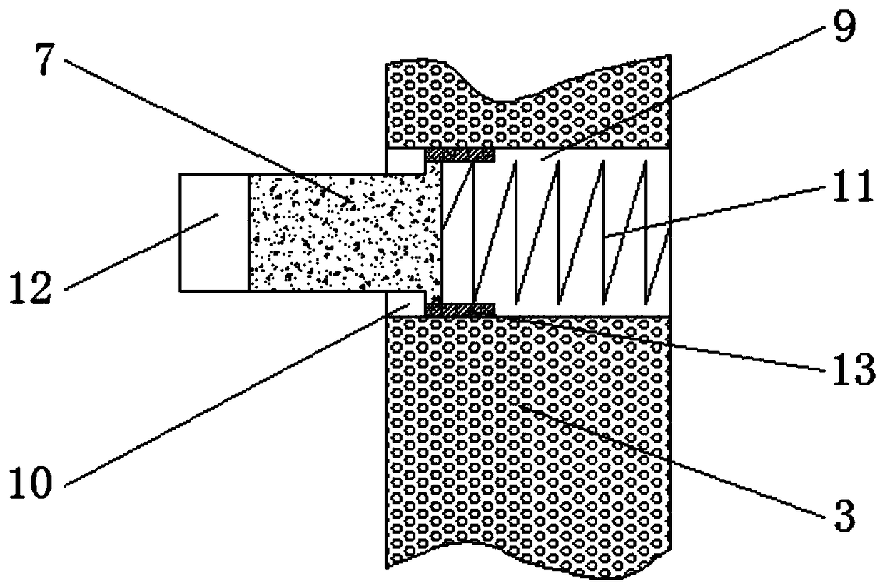 Draw-bar box with good bump-proof effect