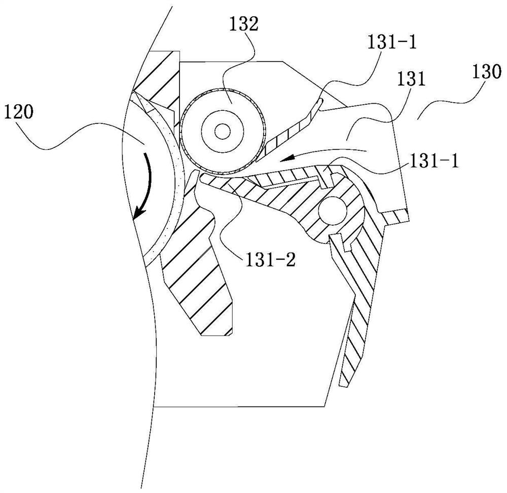 AI-combined air suction auxiliary type spinning device