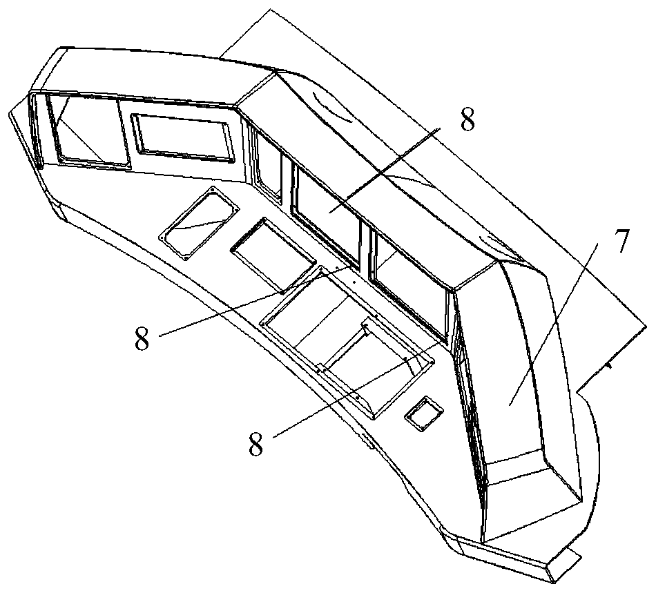 Sun shield mechanism and rail car