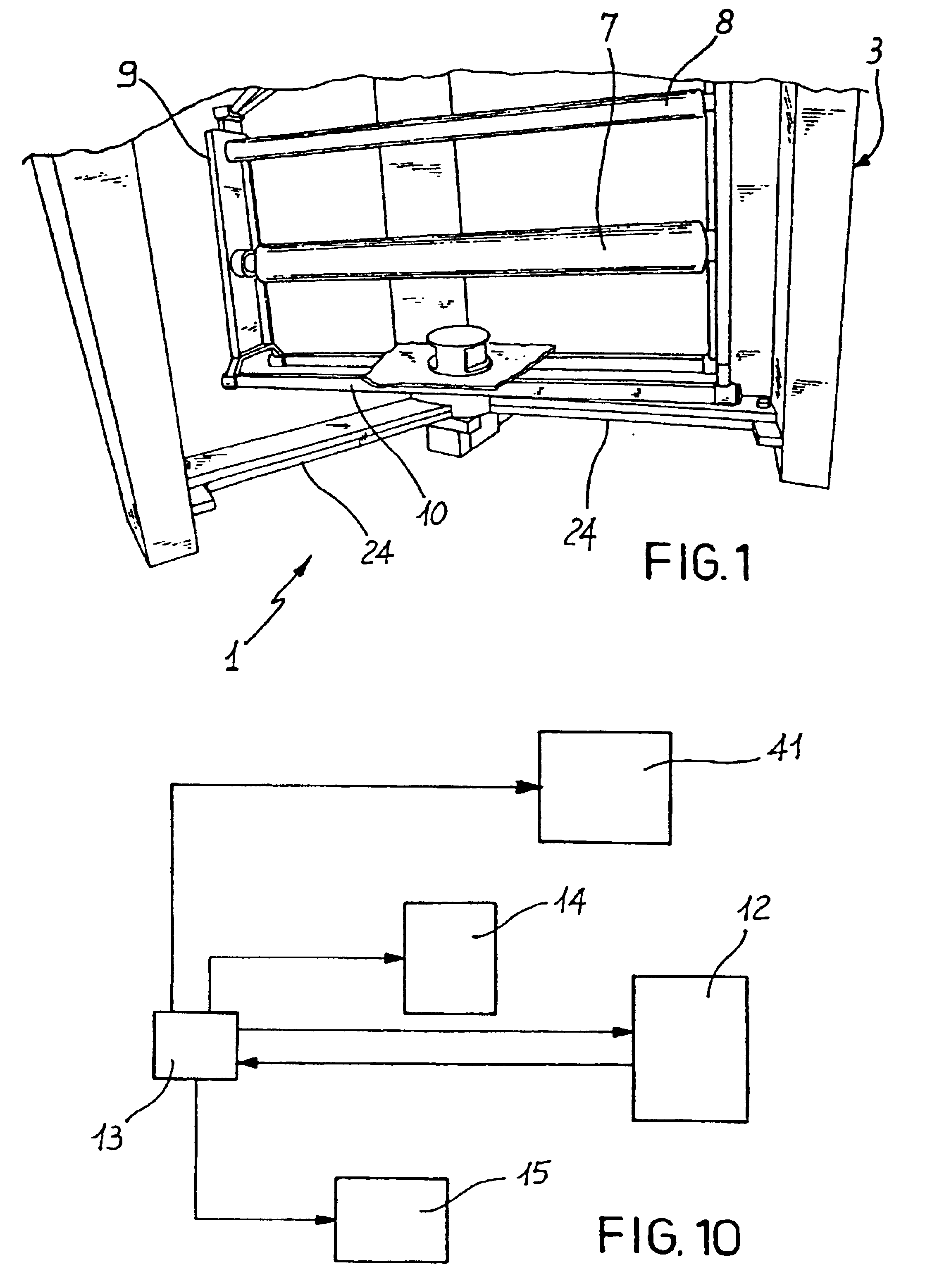 Apparatus and method for controlling the weight of fabric produced by a textile machine, in particular by a circular knitting machine