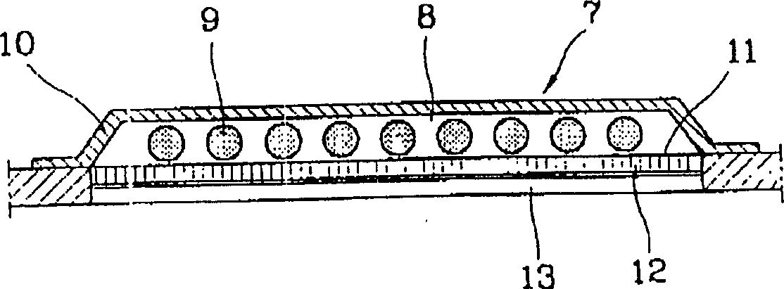 Microwave device including mesh component
