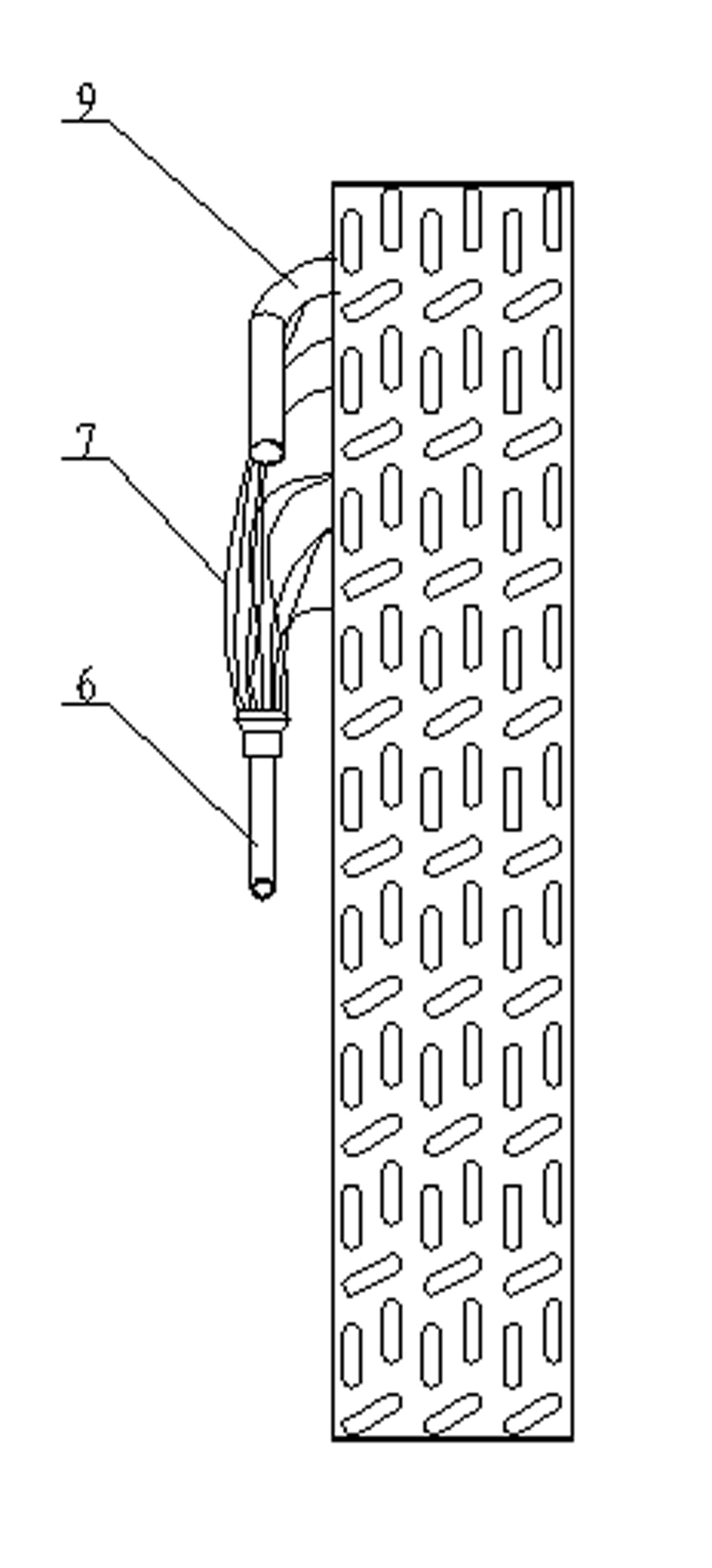 Direct type evaporator capable of automatically returning oil