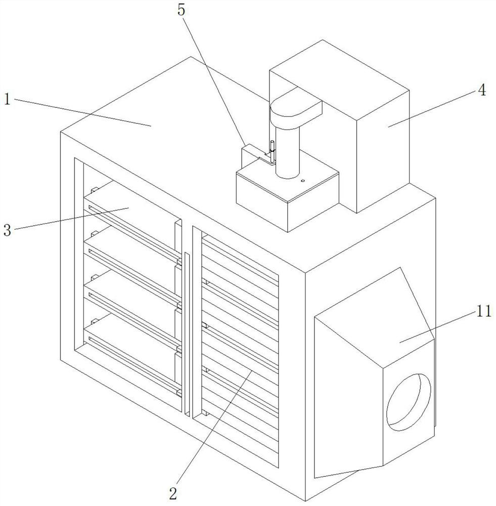 Polyester liner, forming die and forming method thereof