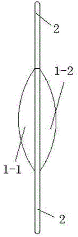 Artificial lens with differently modified front and rear ultraviolet irradiation surfaces, and preparation method thereof