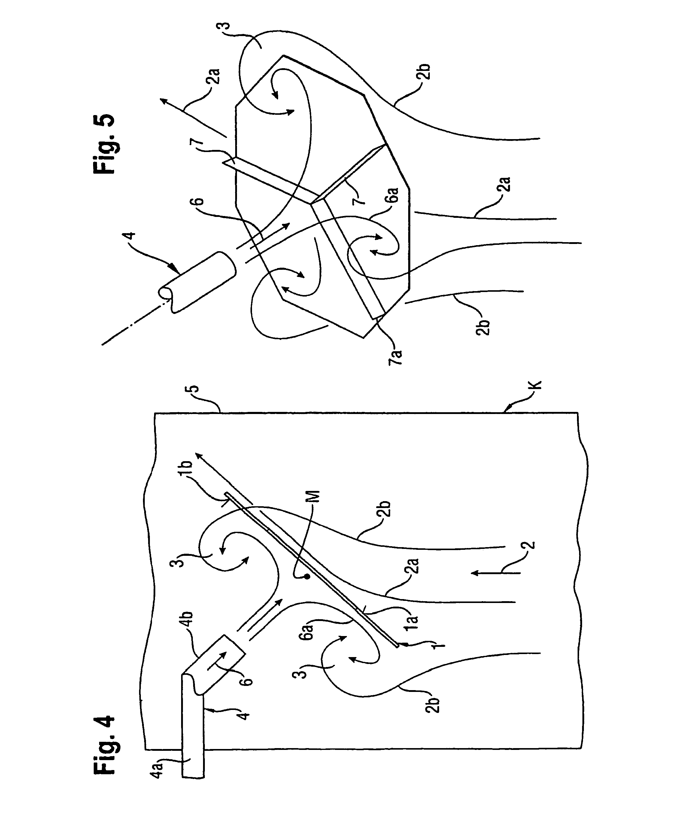 Method and apparatus for mixing a gaseous fluid with a large gas stream, especially for introducing a reducing agent into a flue gas containing nitrogen oxides