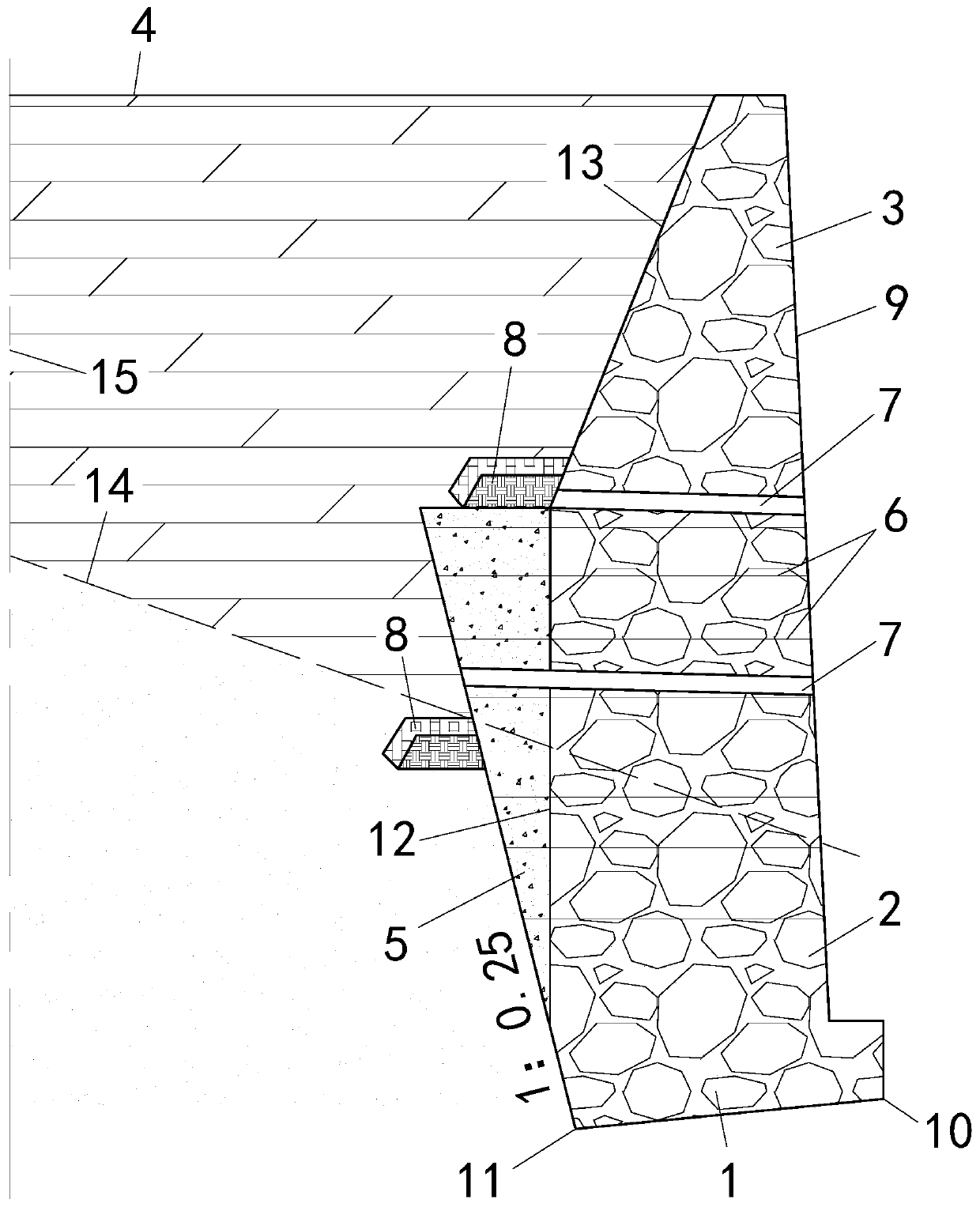 Construction method and structure of balance weight retaining wall