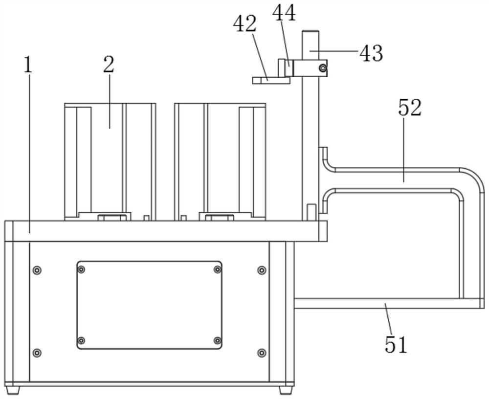 Automatic wafer conveying device