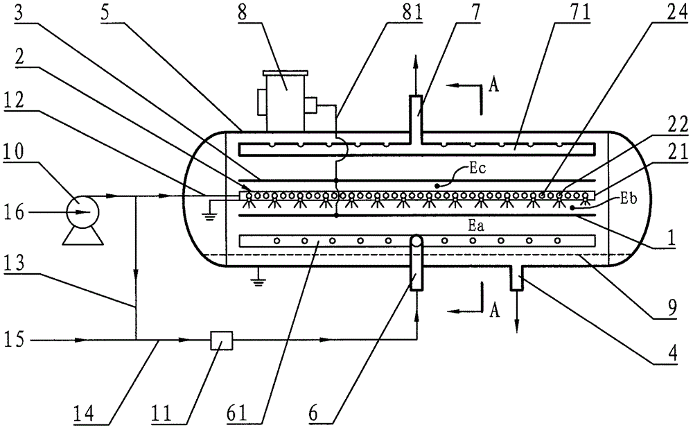 Electric desalting and dehydrating device, and electric desalting and dehydrating method