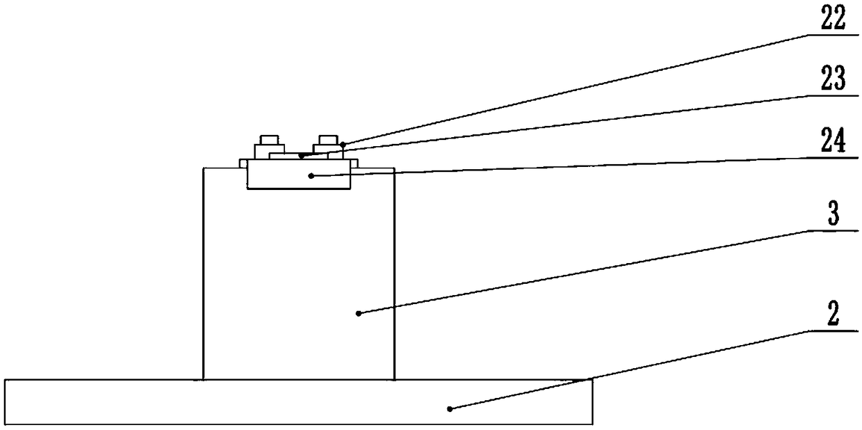 Device and method for laser impact welding of metal foil plate based on intermediate layer automatic spraying