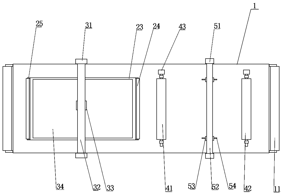 A wallpaper embossing cutting device