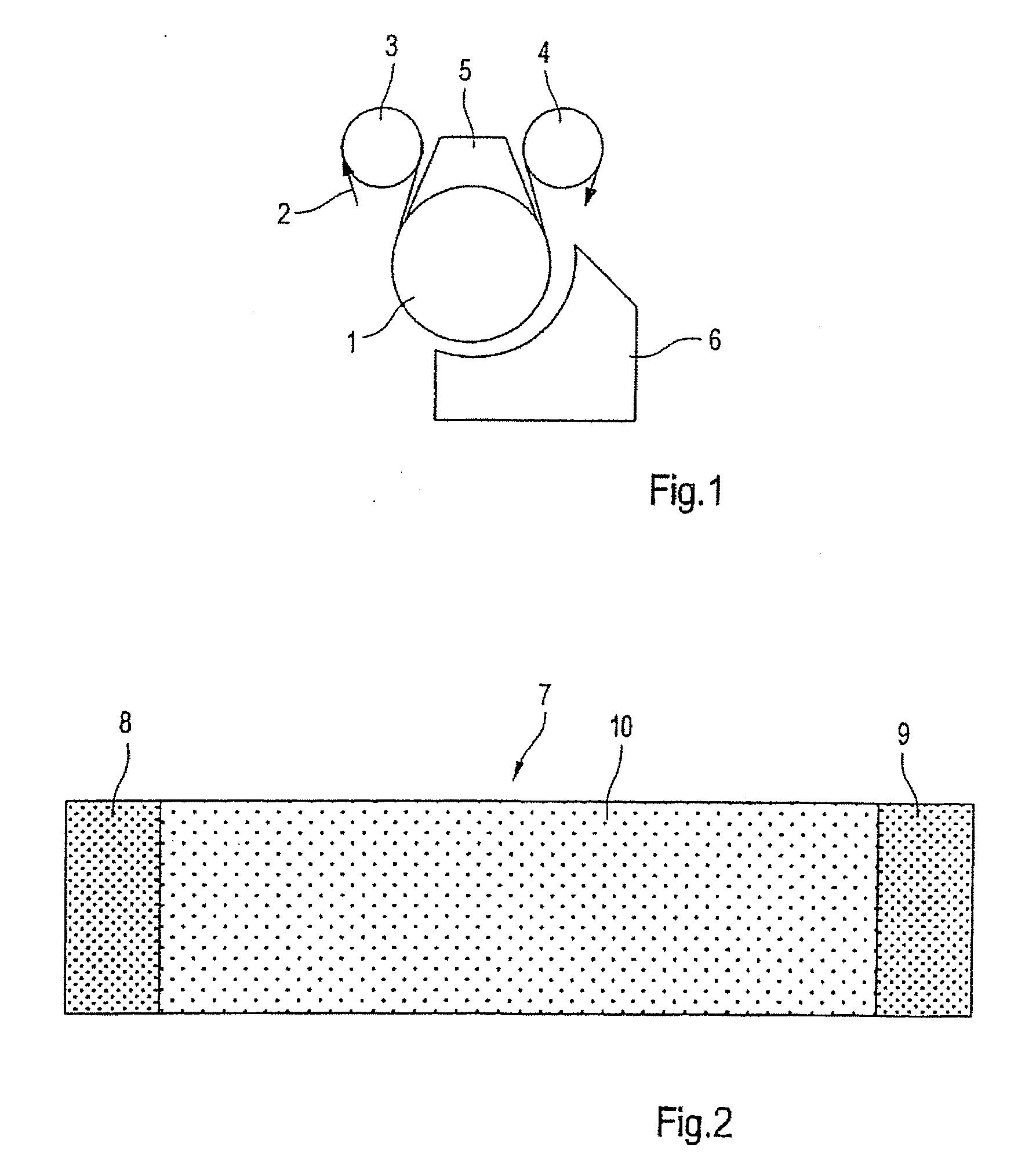 Suction roll in a machine for producing a fibrous web