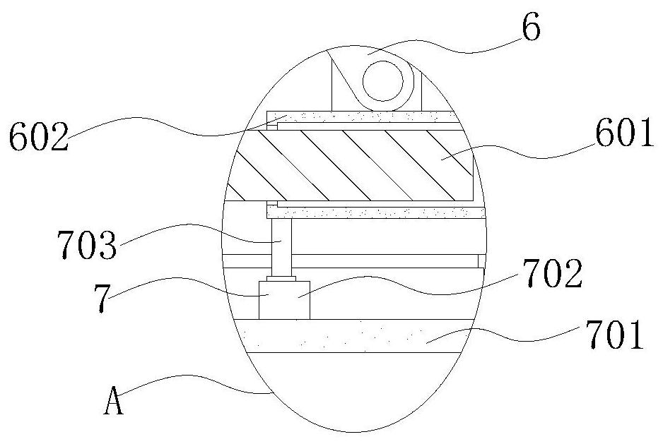 Orthopaedic traction device with included angle adjusting and self-locking functions