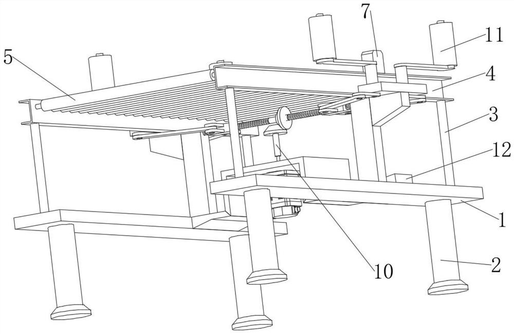 Centering structure for stacking machine