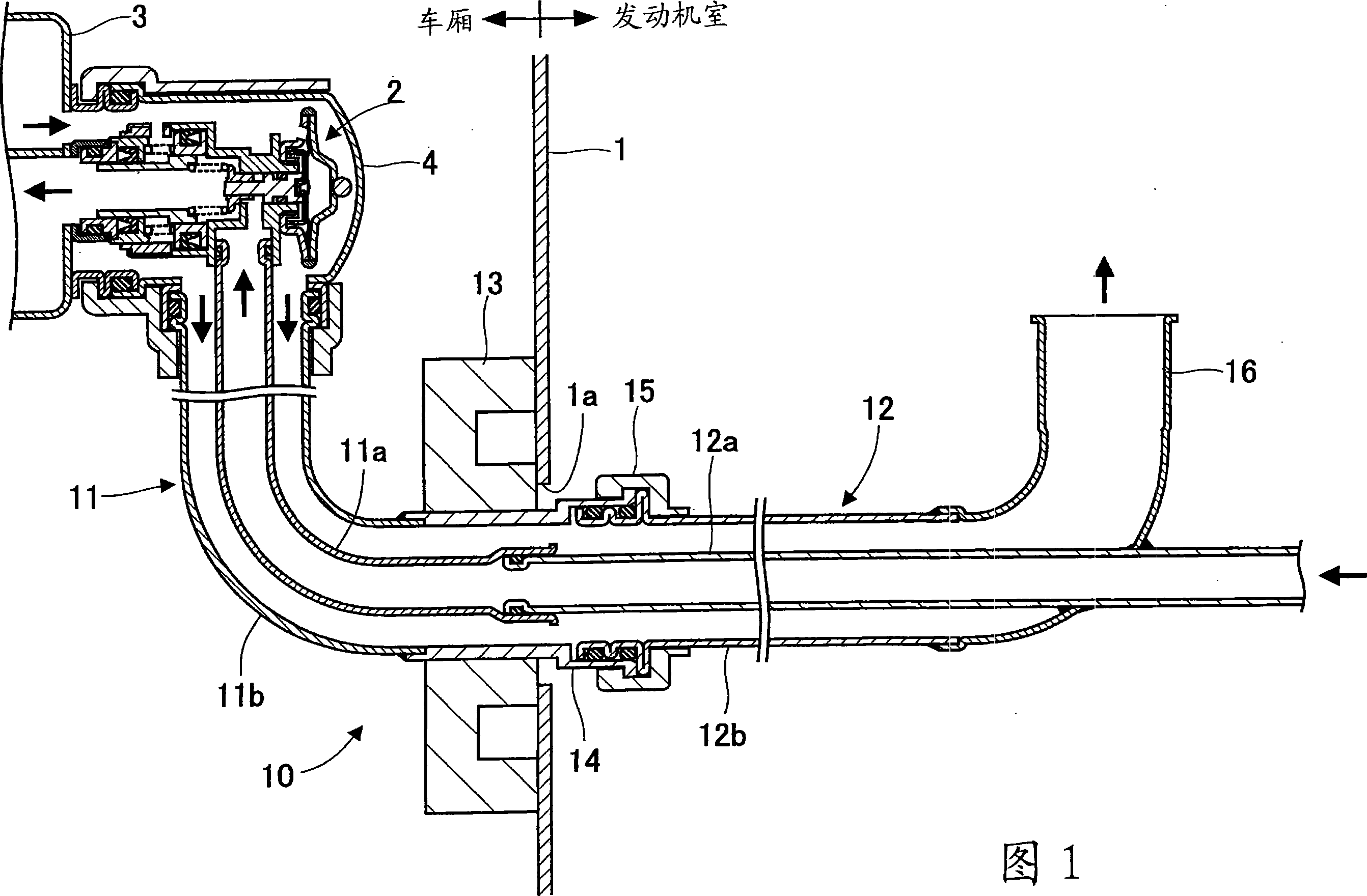 Internal heat exchanger for automotive air conditioner