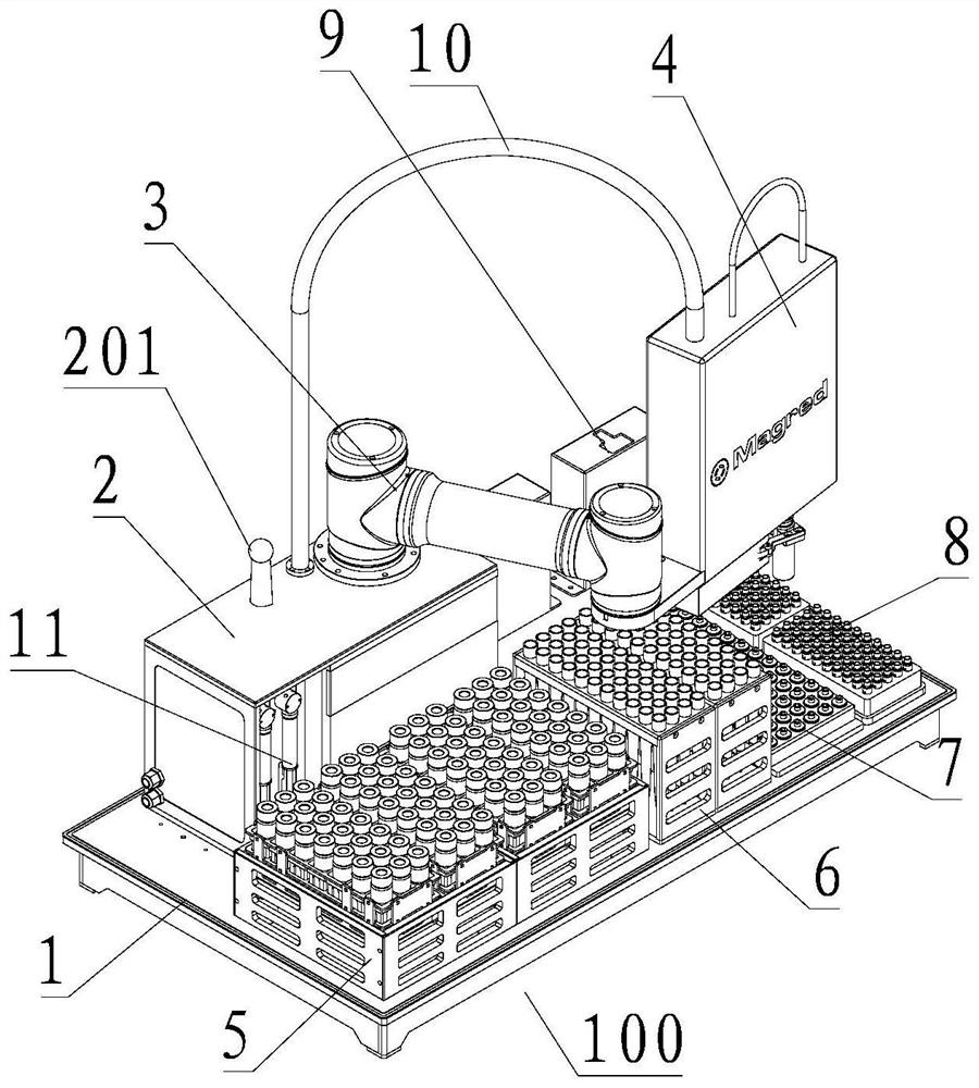 Liquid transfer robot and liquid transfer method