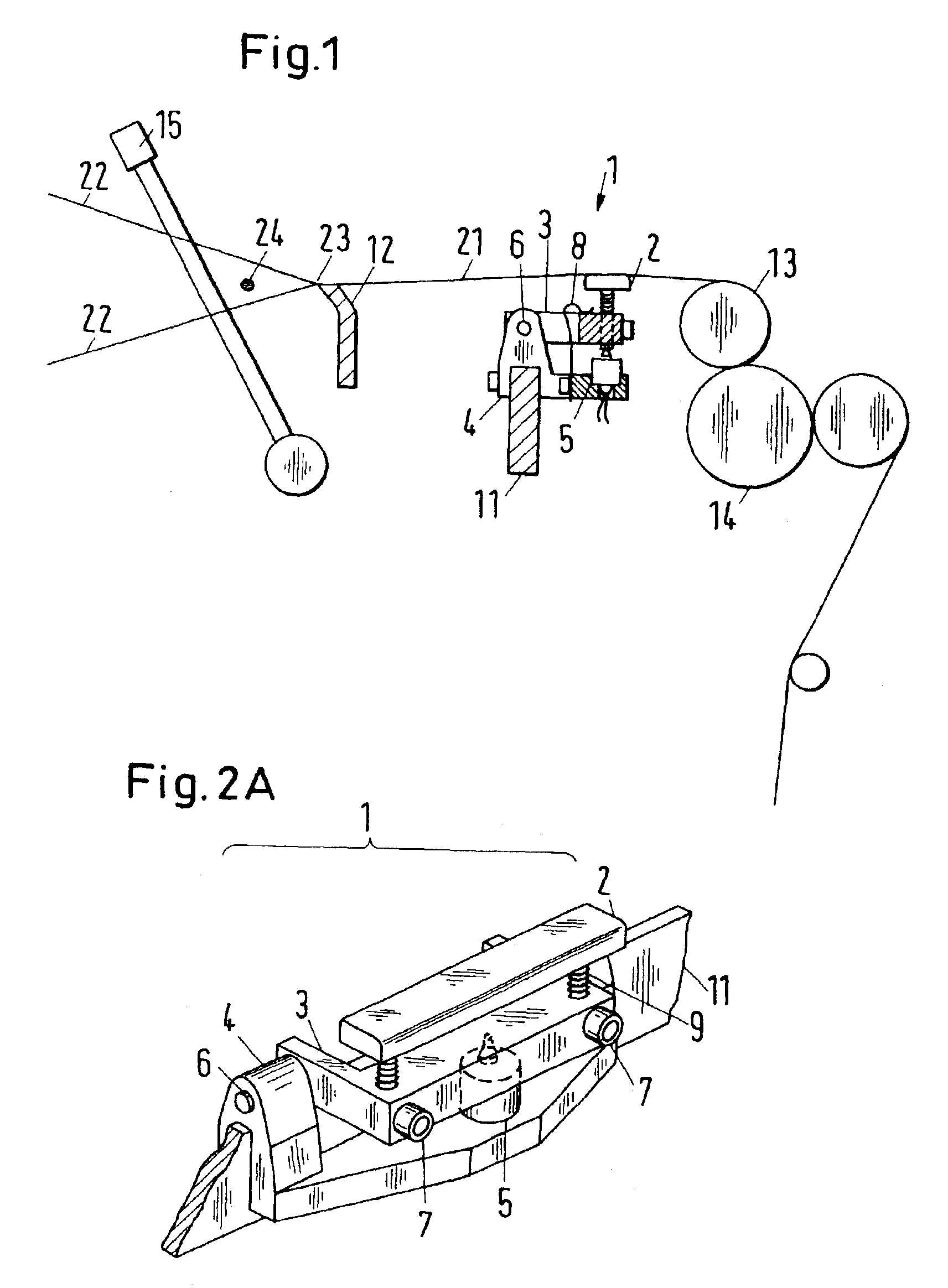 Measuring apparatus for measuring the cloth tension in a weaving machine and a weaving machine with a measuring apparatus of this kind