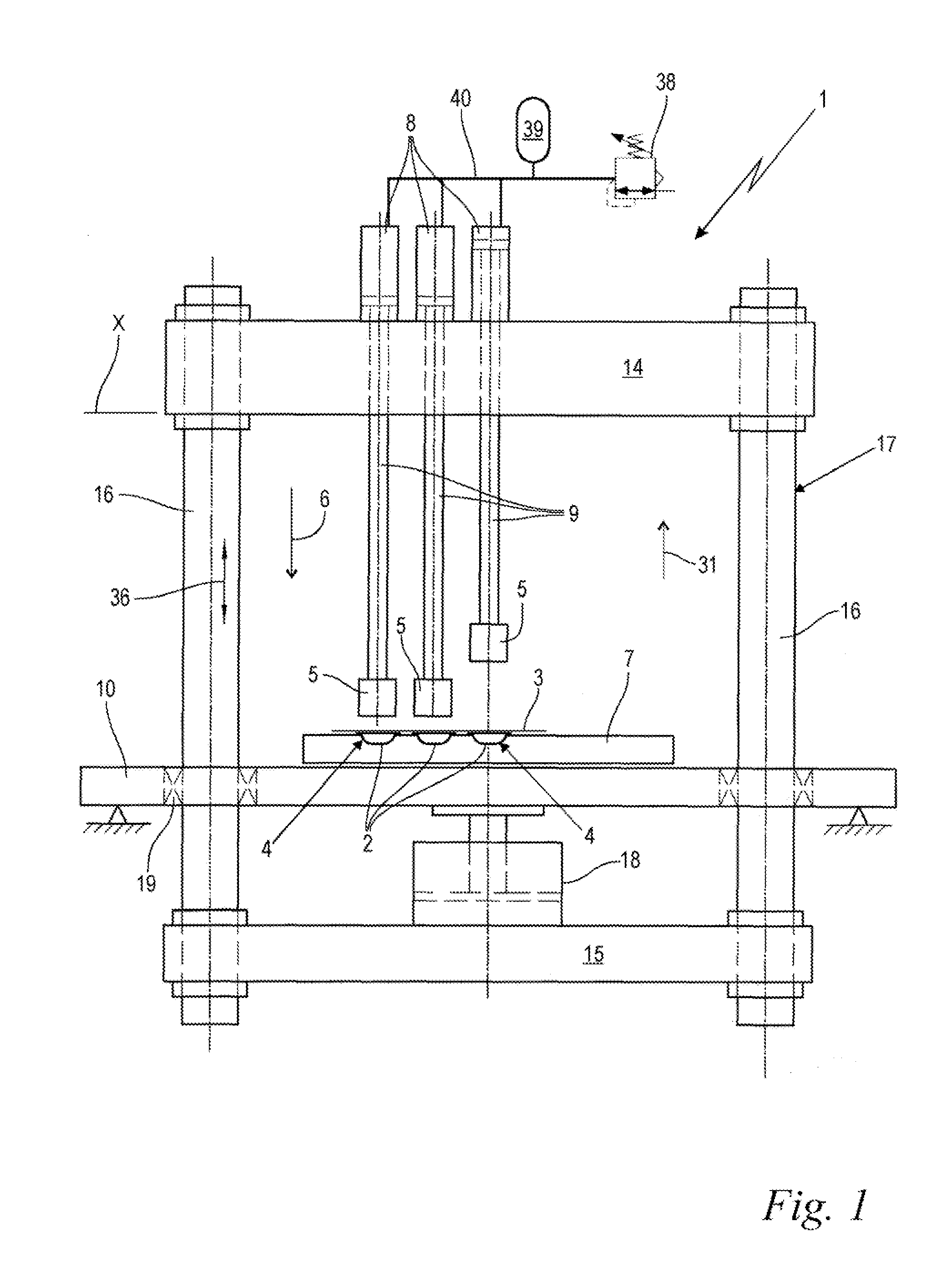 Sealing Device and Method for Sealing a Container Bowl with a Heat Sealing Film