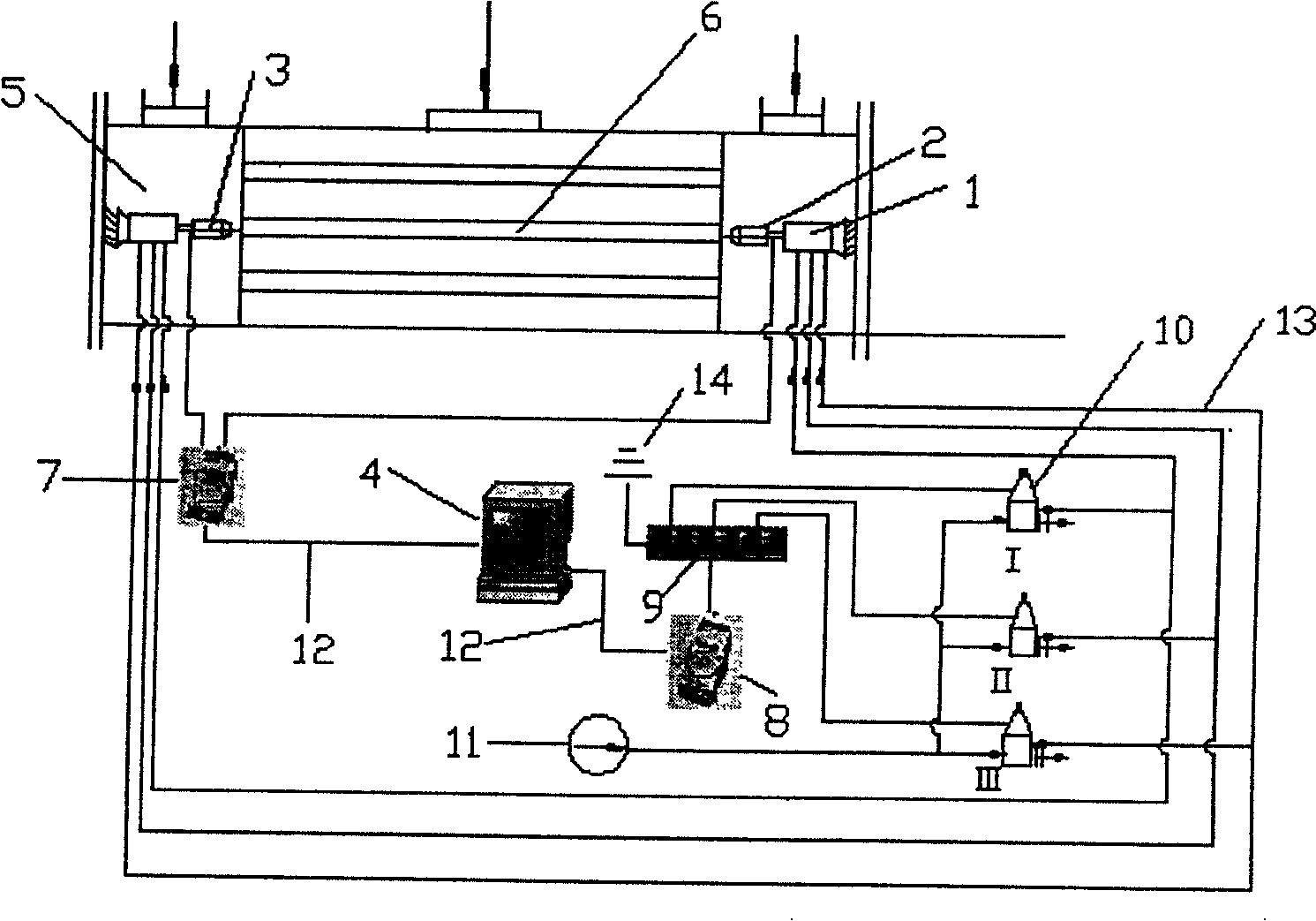 Interference heat transport type flow measuring device and measuring method thereof