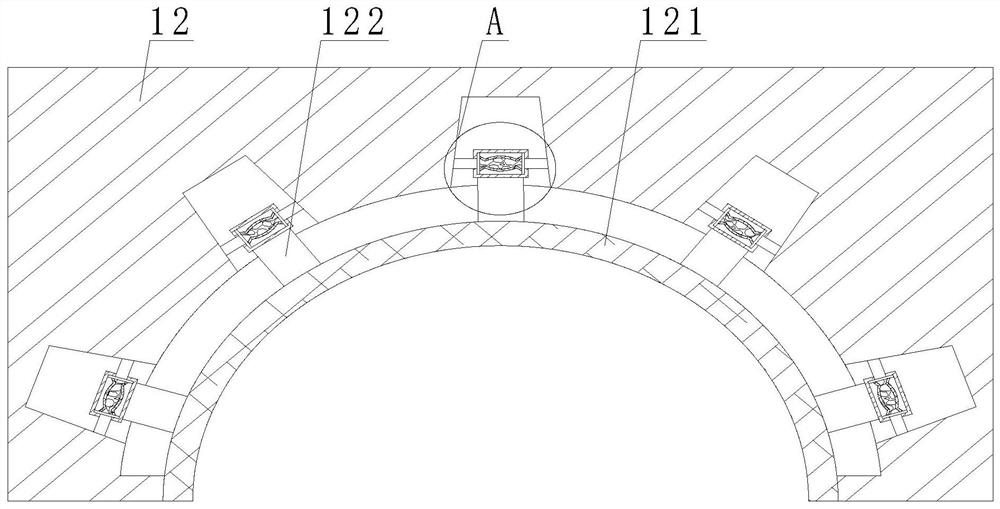 Straight-flow water gun mounting structure for fire fighting truck