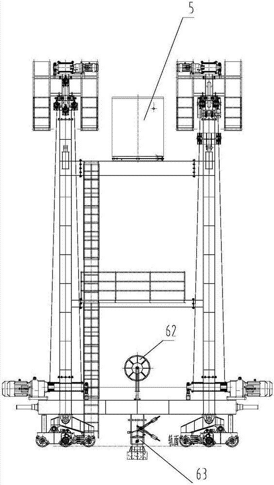 Dispersed lifting mechanism and layout method for container cranes