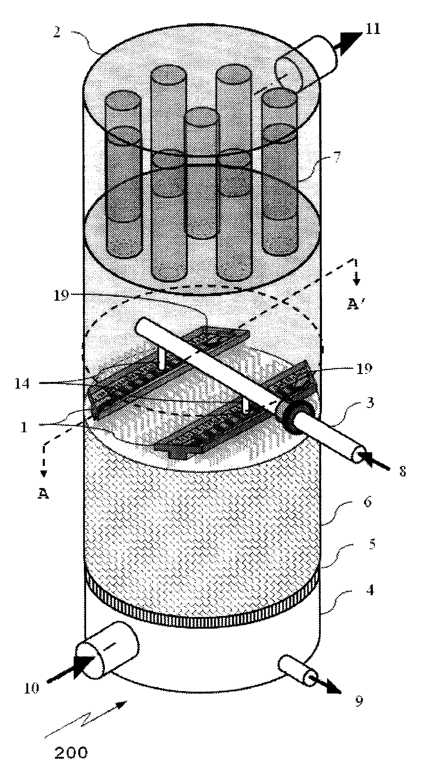 Liquid distribution trough for use in towers in sulphuric acid and carbon capture plants
