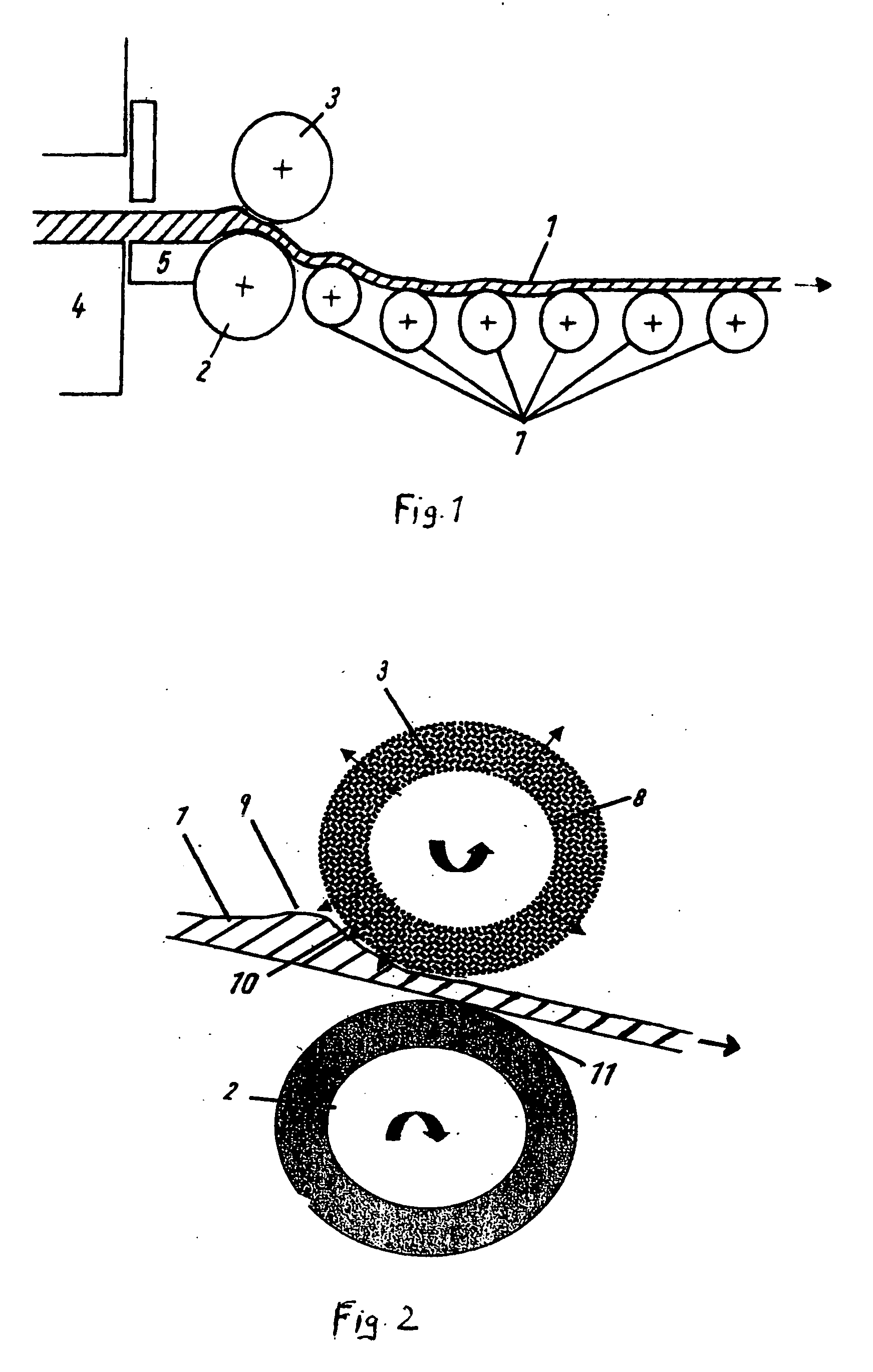 Method of continuously producing flat glass by rolling