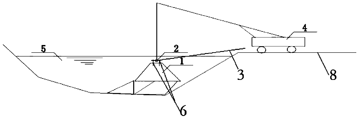 Underwater unhooking method for throwing large-grain-size material in riverway closure construction