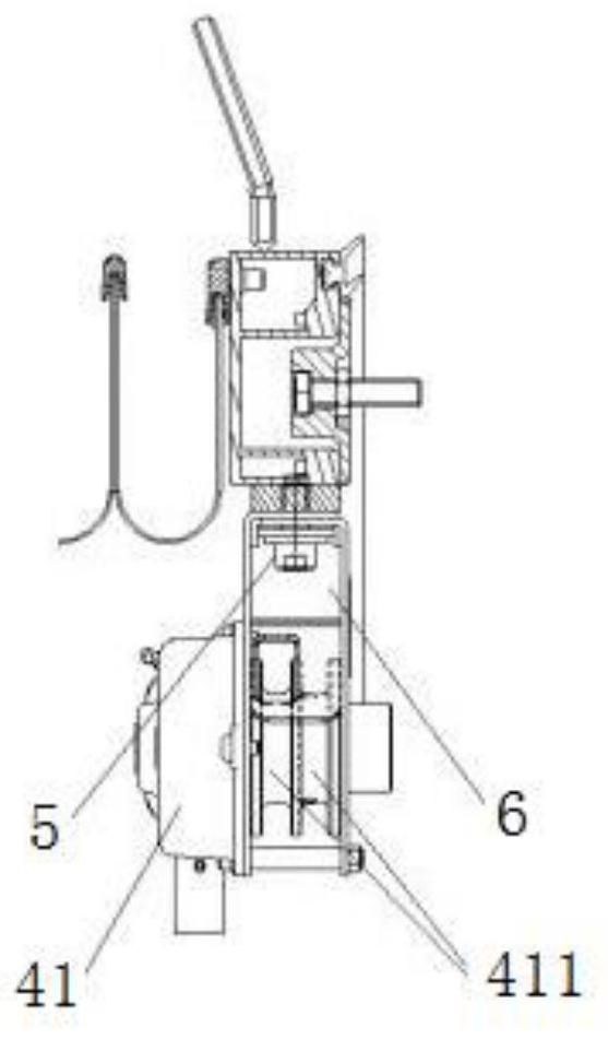 Through channel with novel rapid tightening mechanism