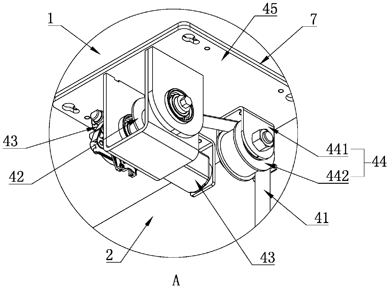 Platform with lifting partition plate