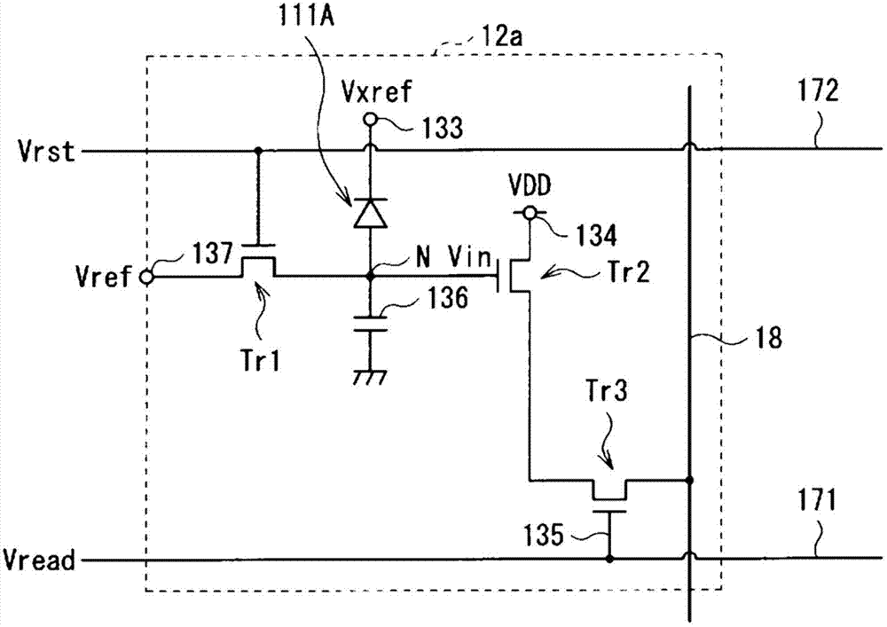 Radiographic imaging device, radiographic imaging display system, and transistor