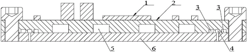 Electronic system self-radiating structure