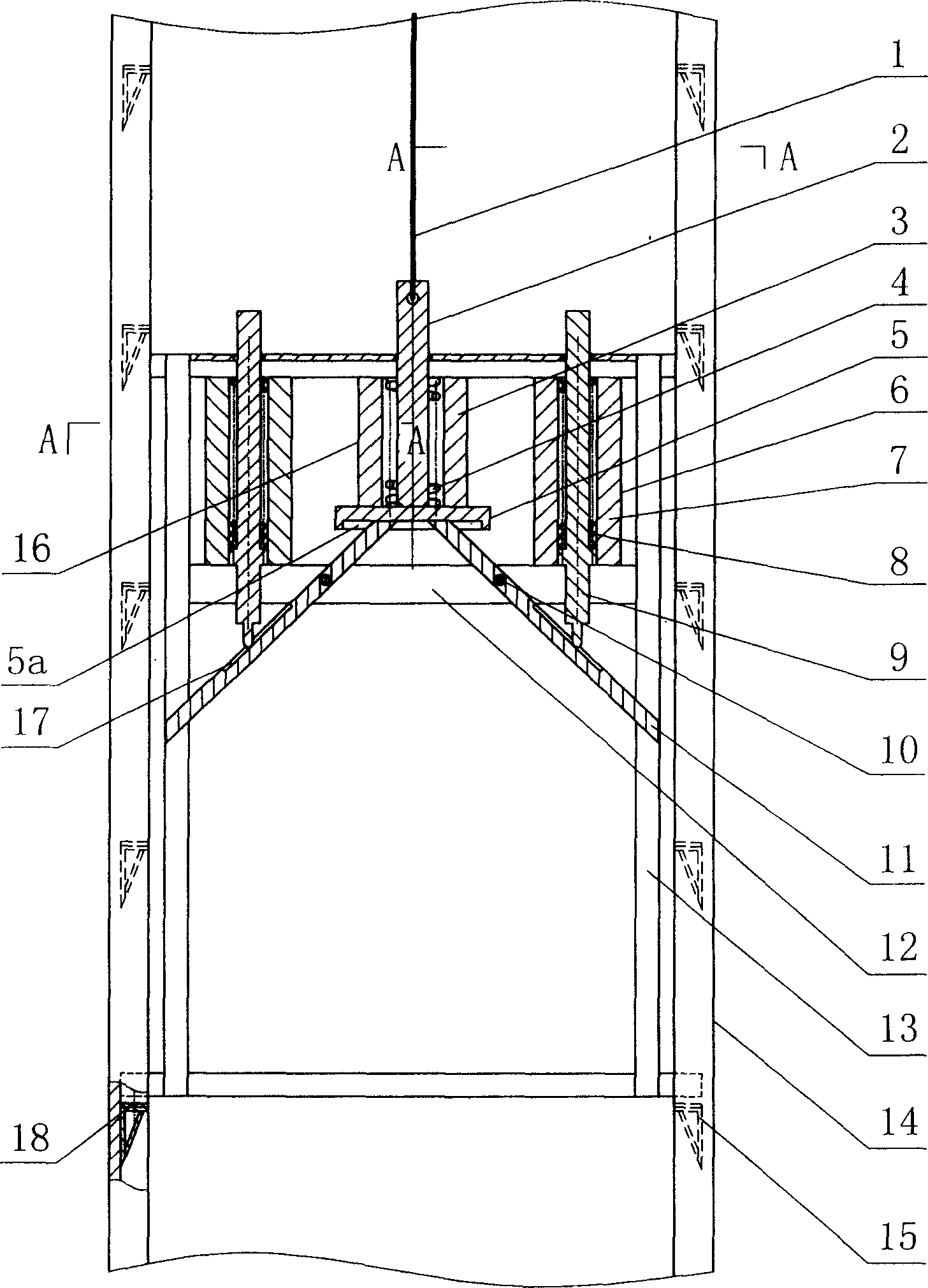 Buffer-braking anti-falling device for disposing rope breakage of vertical conveyor