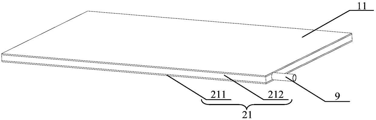 A thermally superconducting plate and a method of manufacturing the same