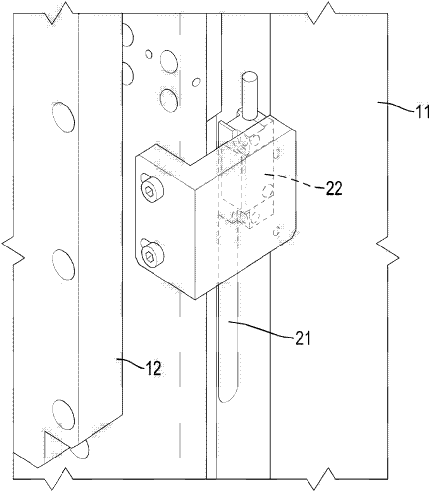 Automatic height measuring device of splitting machine and height measuring method thereof