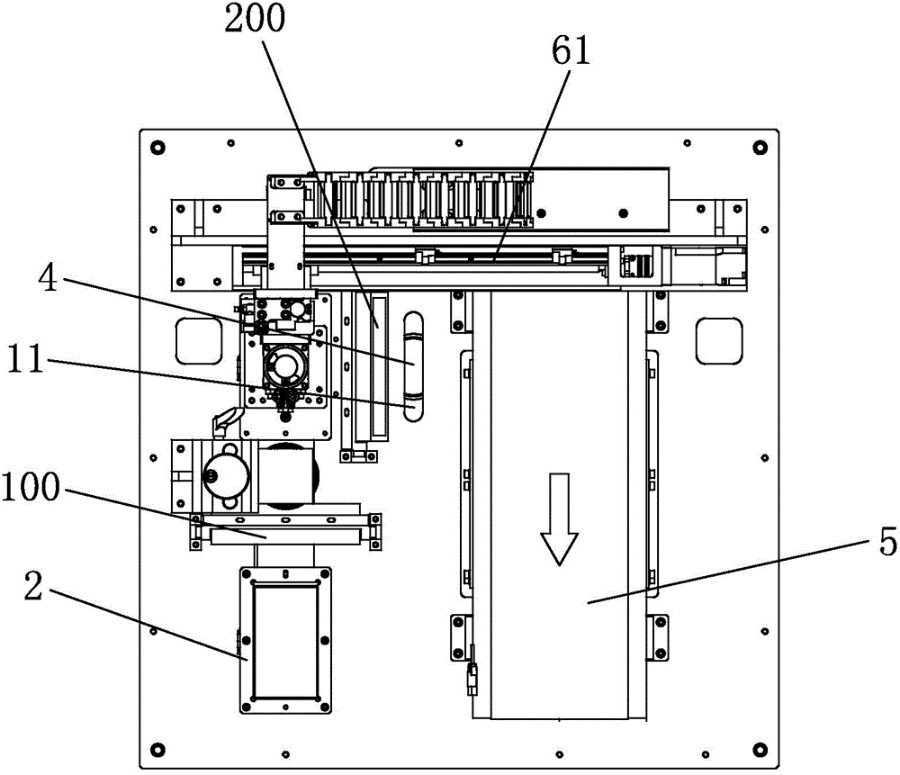 Detection device for detecting front and back surfaces of liquid crystal panel