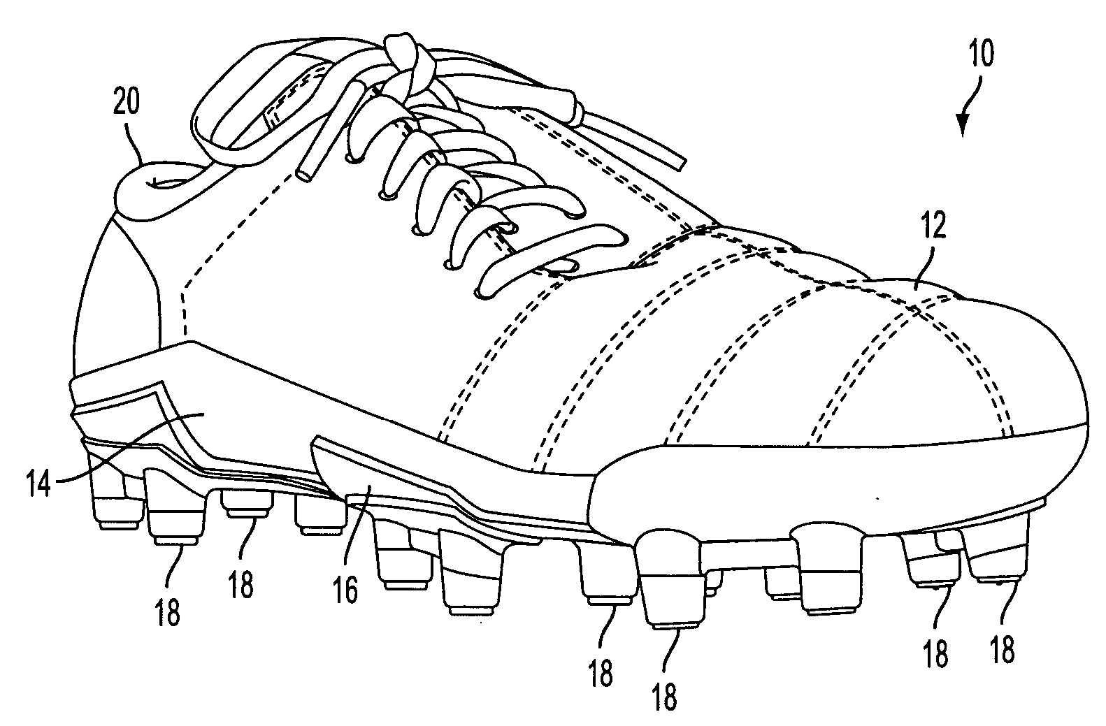 Soccer shoe having independently supported lateral and medial sides