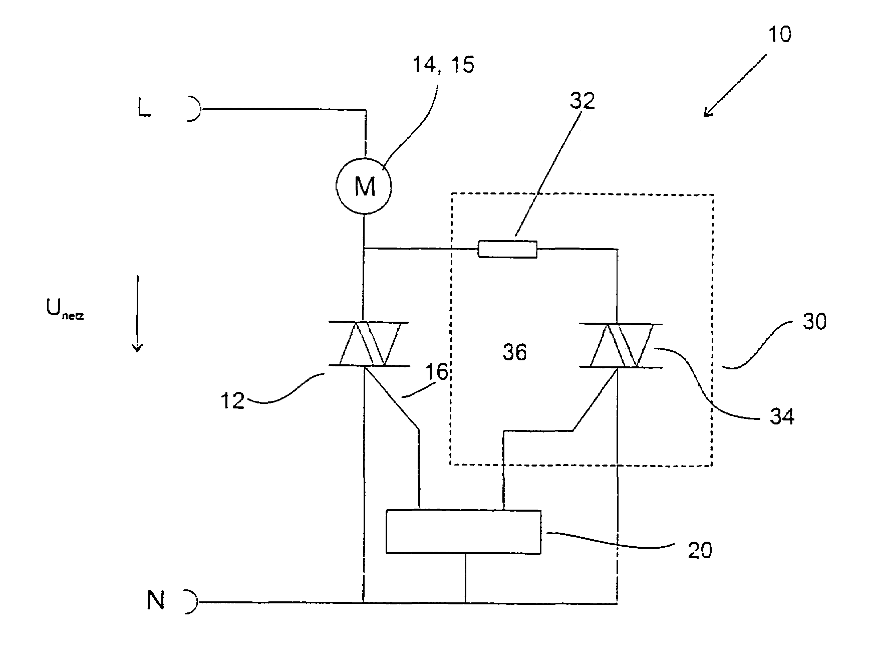 Apparatus for controlling the power of an AC voltage supplying an electrical consumer by phase control and method for reducing harmonics