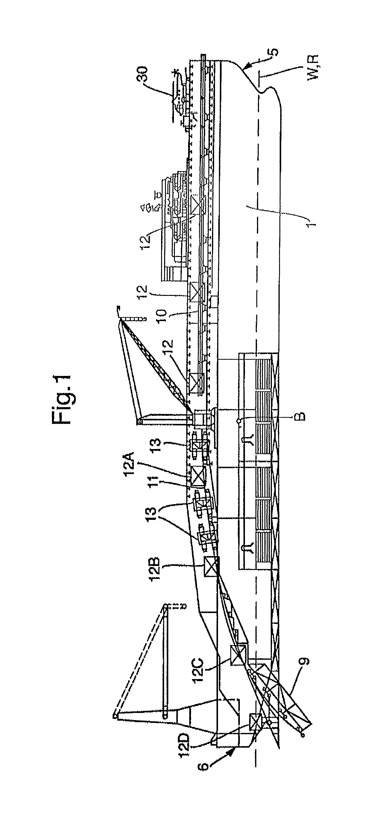 Method and vessel for laying a pipeline