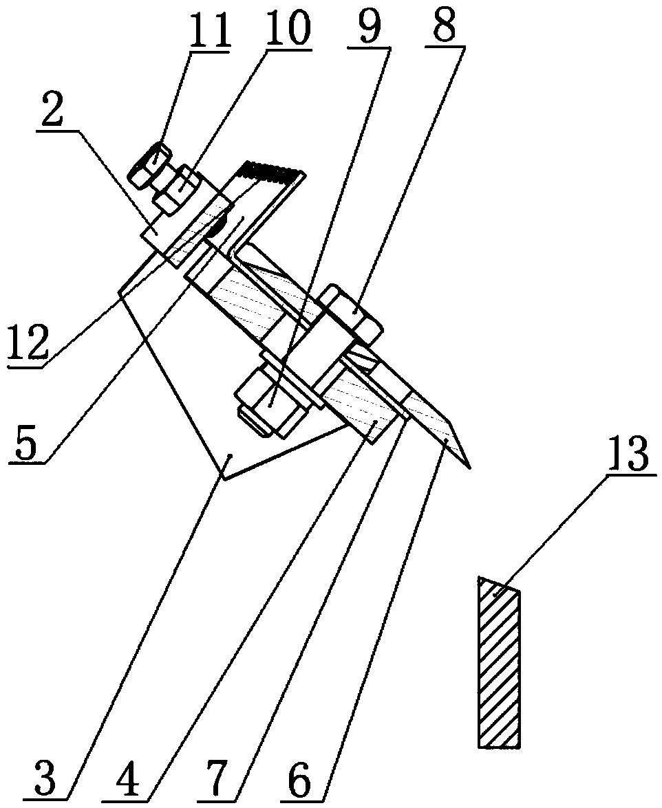 Tool-setting adjusting assembly for cutting moving cutter and hay cutter with assembly